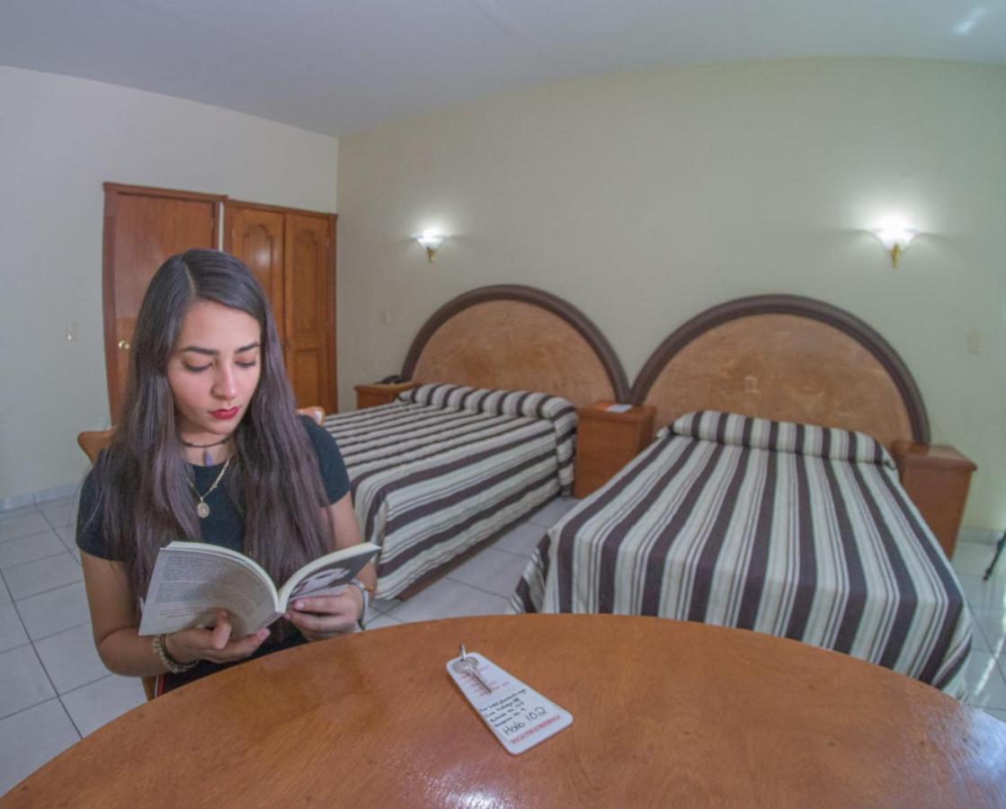 Hotel Plaza Sahuayo Екстер'єр фото