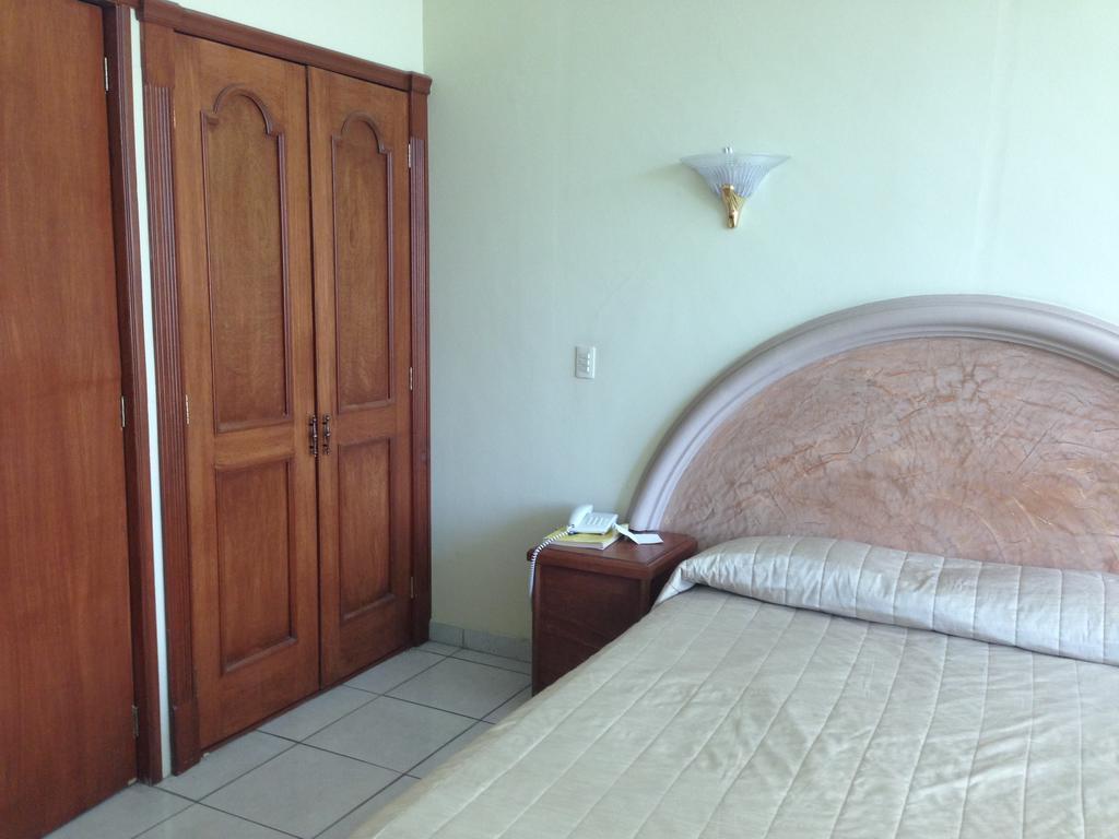 Hotel Plaza Sahuayo Екстер'єр фото